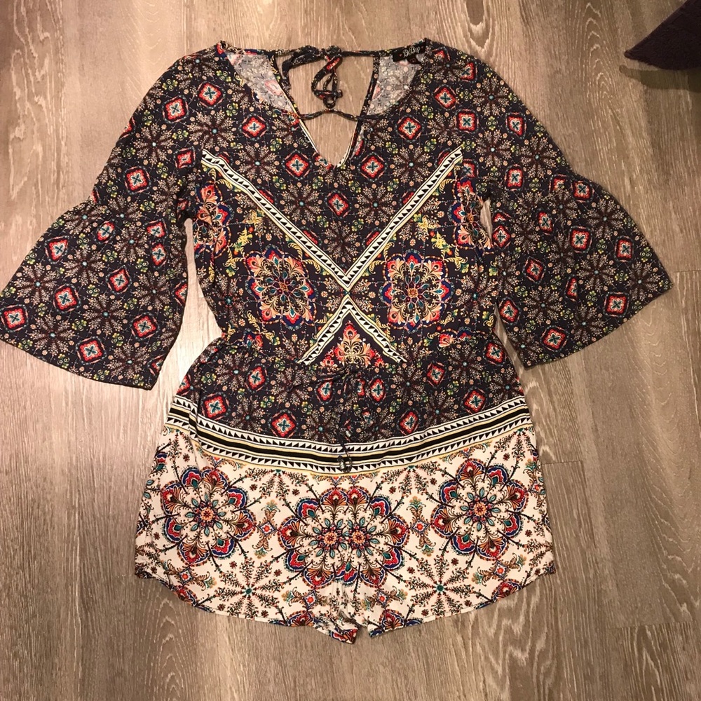Boho Patterned Romper - Picture 3 of 8